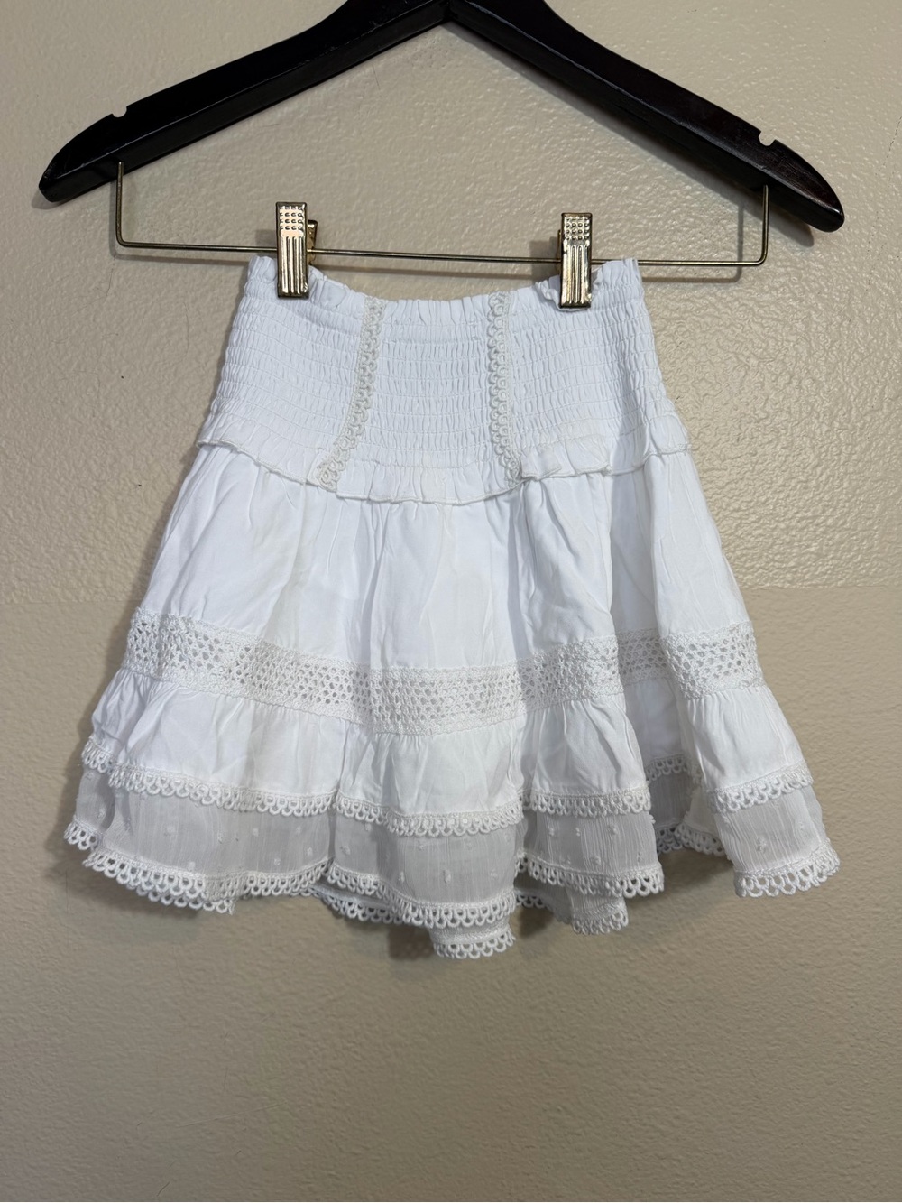 Girls Katie J NYC white Smocked Tiered Lace Skirt. Size small